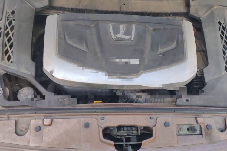 Used Luxgen Great 7 SUV 2011 2.2T Four-Wheel Drive ZhiZun Version Engine Bay