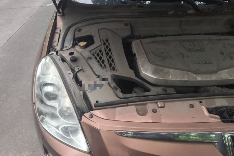 Used Luxgen Great 7 SUV 2011 2.2T Two-Wheel Drive Smart Version Engine Bay Right