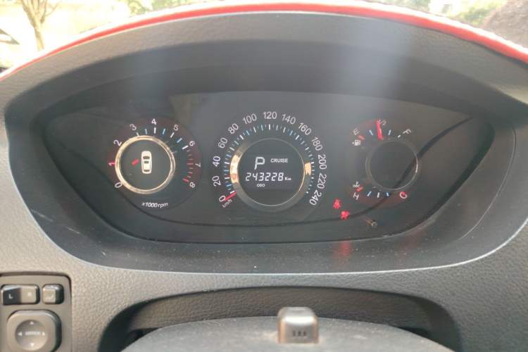 Used Luxgen Great 7 SUV 2011 2.2T Four-Wheel-Drive Flagship Edition Instrument Cluster