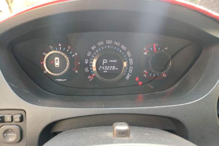 Used Luxgen Great 7 SUV 2011 2.2T Four-Wheel-Drive Flagship Edition Odometer Close Up