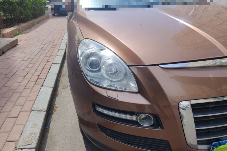 Used Luxgen Great 7 SUV 2011 2.2T Four-Wheel Drive ZhiZun Version Right Front Headlight