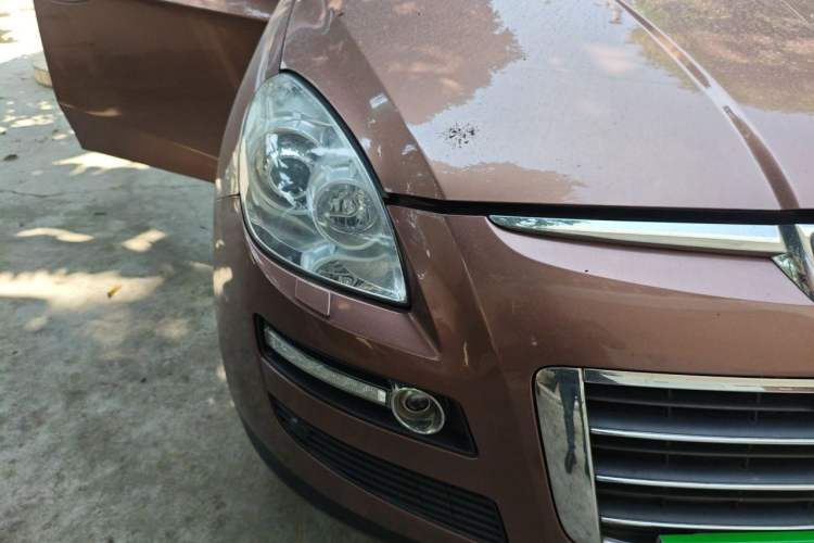 Used Luxgen Great 7 SUV 2011 2.2T Four-Wheel-Drive Flagship Edition Right Front Headlight