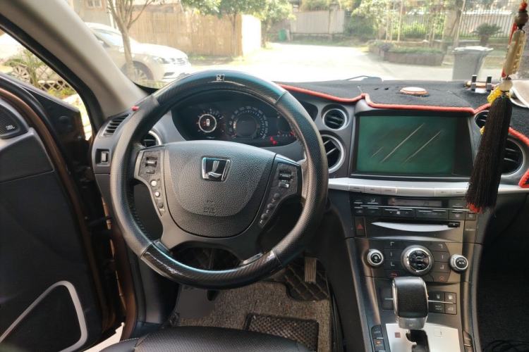 Used Luxgen Great 7 SUV 2011 2.2T Four-Wheel-Drive Flagship Edition Steering Wheel