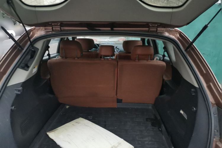 Used Luxgen Great 7 SUV 2011 2.2T Four-Wheel Drive ZhiZun Version Trunk