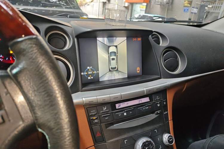 Used Luxgen Great 7 SUV 2012 Limited-Edition Sharp Edition 2.2T All-Wheel-Drive Prestige Model Audio And AC Panel