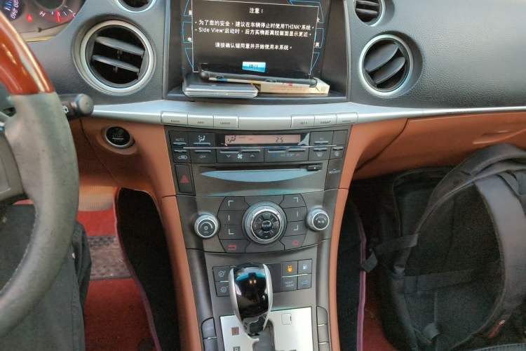 Used Luxgen Great 7 SUV 2012 Limited-Edition Sharp Edition 2.2T All-Wheel-Drive Prestige Model Audio And AC Panel