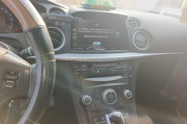 Used Luxgen Great 7 SUV 2012 Limited-Edition Sharp Model 2.2T Two-Wheel Drive Smart Version Audio And AC Panel