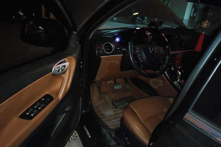 Used Luxgen Great 7 SUV 2012 Limited-Edition Sharp Edition 2.2T All-Wheel-Drive Prestige Model Driver Seat