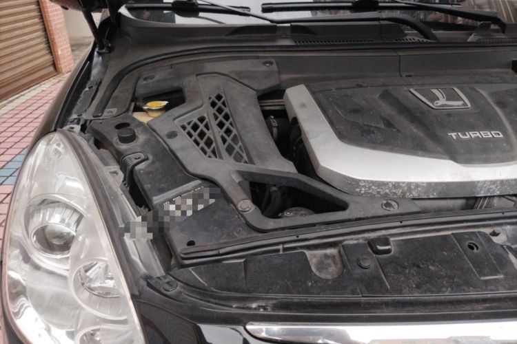 Used Luxgen Great 7 SUV 2012 Limited-Edition Sharp Model 2.2T Two-Wheel Drive Smart Version Engine Bay Right