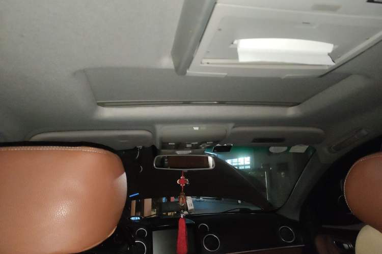 Used Luxgen Great 7 SUV 2012 Limited-Edition Sharp Edition 2.2T All-Wheel-Drive Prestige Model Headliner