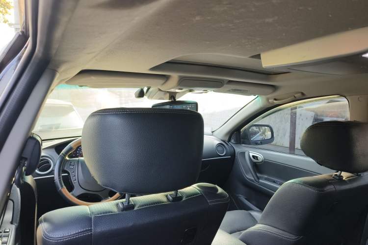 Used Luxgen Great 7 SUV 2012 Limited-Edition Sharp Model 2.2T Two-Wheel Drive Smart Version Headliner