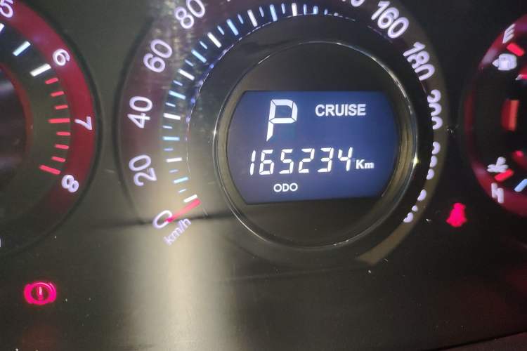 Used Luxgen Great 7 SUV 2012 Limited-Edition Sharp Edition 2.2T All-Wheel-Drive Prestige Model Odometer Close Up