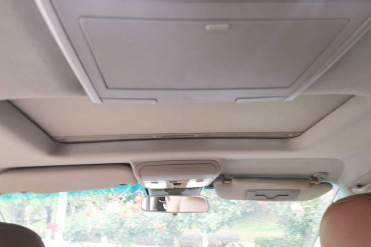 Used Luxgen Great 7 SUV 2012 Limited-Edition Sharp Edition 2.2T All-Wheel-Drive Prestige Model Headliner