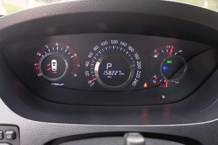 Used Luxgen Great 7 SUV 2012 Limited-Edition Sharp Edition 2.2T All-Wheel-Drive Prestige Model Instrument Cluster