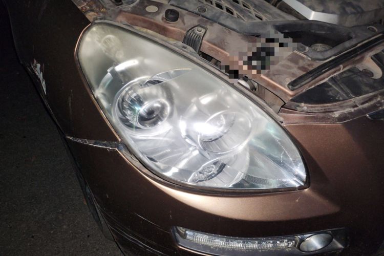 Used Luxgen Great 7 SUV 2012 Limited-Edition Sharp Model 2.2T Two-Wheel Drive Smart Version Right Front Headlight