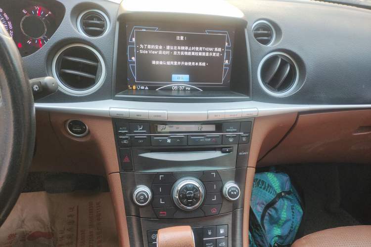 Used Luxgen Great 7 SUV 2012 Limited-Edition Sharp Model 2.2T Two-Wheel Drive Smart Version Audio And AC Panel