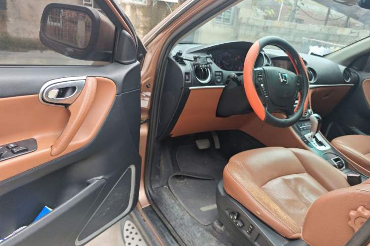 Used Luxgen Great 7 SUV 2012 Limited-Edition Sharp Edition 2.2T All-Wheel-Drive Prestige Model Driver Seat