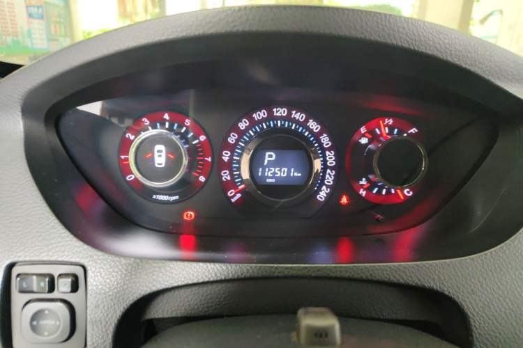 Used Luxgen Great 7 SUV 2012 Limited-Edition Sharp Edition 2.2T Four-Wheel-Drive Flagship Model Instrument Cluster