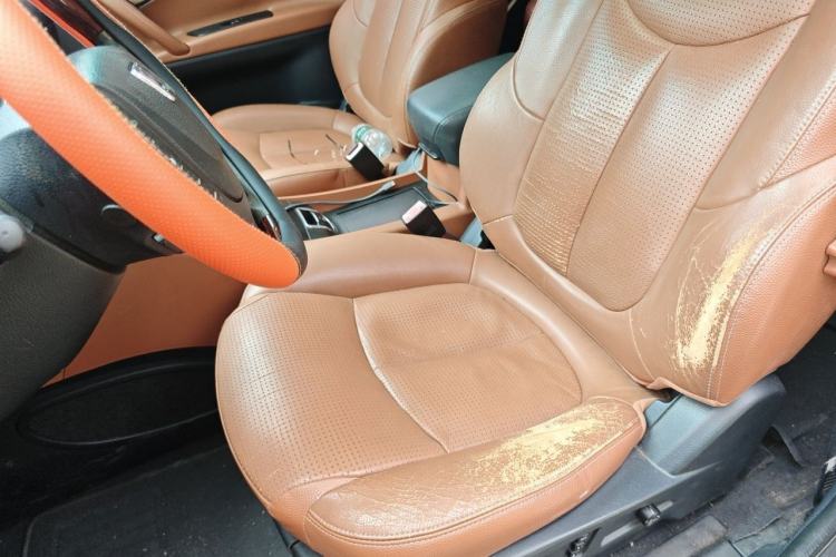 Used Luxgen Great 7 SUV 2012 Limited-Edition Sharp Edition 2.2T All-Wheel-Drive Prestige Model Left Front Seat