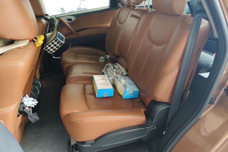 Used Luxgen Great 7 SUV 2012 Limited-Edition Sharp Edition 2.2T Four-Wheel-Drive Flagship Model Left Rear Seat