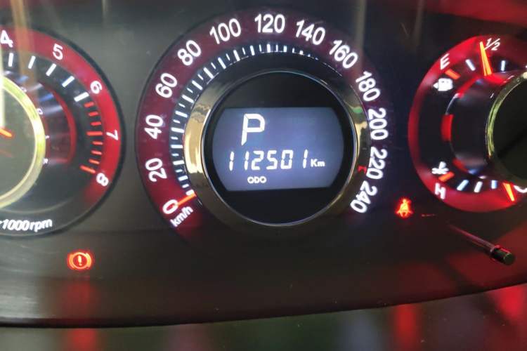 Used Luxgen Great 7 SUV 2012 Limited-Edition Sharp Edition 2.2T Four-Wheel-Drive Flagship Model Odometer Close Up