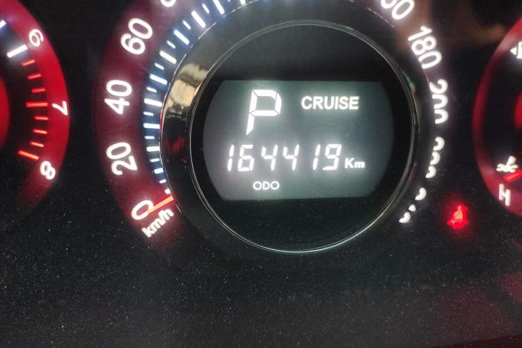 Used Luxgen Great 7 SUV 2012 Limited-Edition Sharp Model 2.2T Two-Wheel Drive Smart Version Odometer Close Up