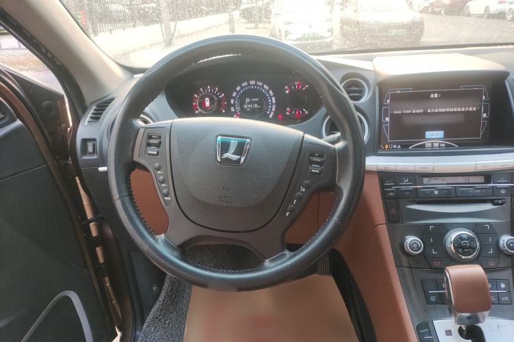 Used Luxgen Great 7 SUV 2012 Limited-Edition Sharp Model 2.2T Two-Wheel Drive Smart Version Steering Wheel