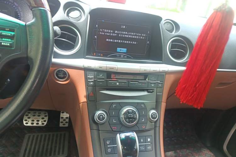 Used Luxgen Great 7 SUV 2012 Limited-Edition Sharp Edition 2.2T All-Wheel-Drive Prestige Model Audio And AC Panel