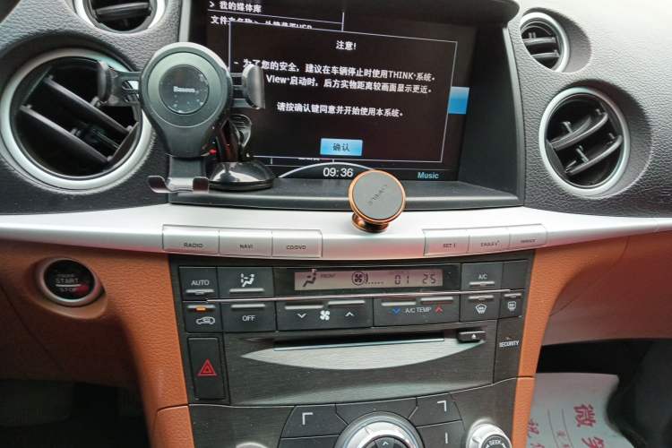 Used Luxgen Great 7 SUV 2012 Limited-Edition Sharp Model 2.2T Two-Wheel Drive Smart Version Audio And AC Panel