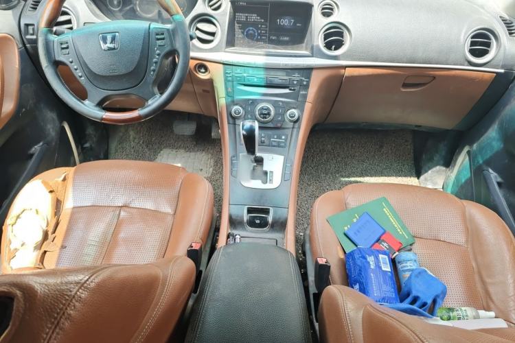 Used Luxgen Great 7 SUV 2012 Limited-Edition Sharp Model 2.2T Two-Wheel Drive Smart Version Center Console