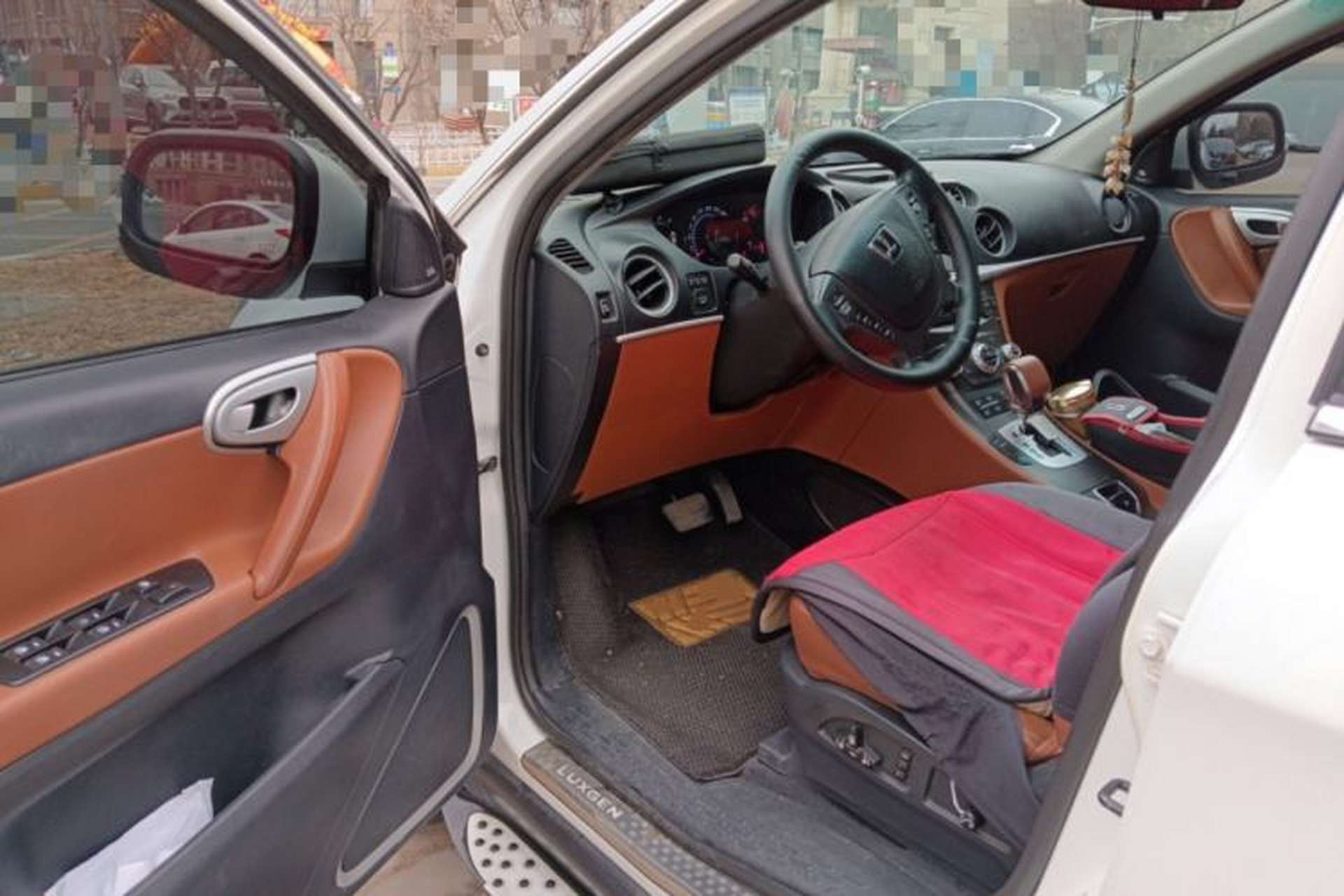 Used Luxgen Great 7 SUV 2012 Limited-Edition Sharp Model 2.2T Two-Wheel Drive Smart Version Driver Seat