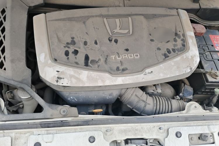 Used Luxgen Great 7 SUV 2012 Limited-Edition Sharp Model 2.2T Two-Wheel Drive Smart Version Engine Bay