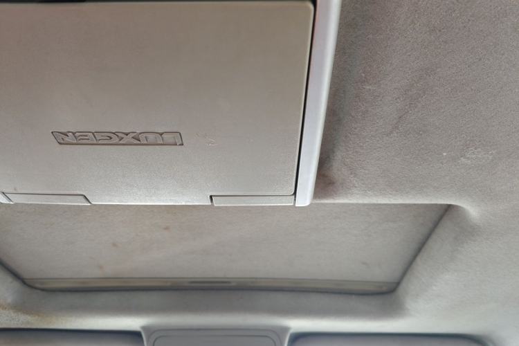 Used Luxgen Great 7 SUV 2012 Limited-Edition Sharp Model 2.2T Two-Wheel Drive Smart Version Headliner