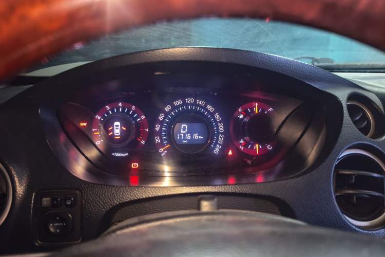 Used Luxgen Great 7 SUV 2012 2.2T Two-Wheel-Drive Flagship Version Instrument Cluster