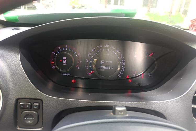Used Luxgen Great 7 SUV 2012 Limited-Edition Sharp Edition 2.2T All-Wheel-Drive Prestige Model Instrument Cluster