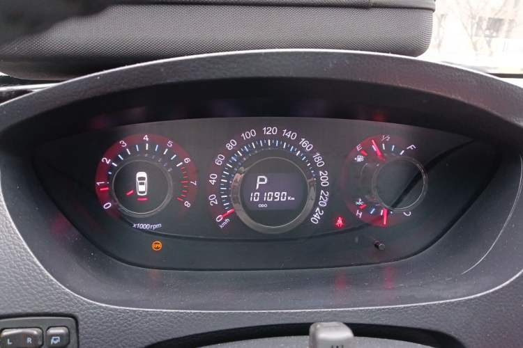 Used Luxgen Great 7 SUV 2012 Limited-Edition Sharp Model 2.2T Two-Wheel Drive Smart Version Instrument Cluster