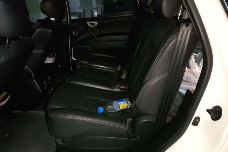 Used Luxgen Great 7 SUV 2012 Limited-Edition Sharp Edition 2.2T All-Wheel-Drive Prestige Model Left Rear Seat