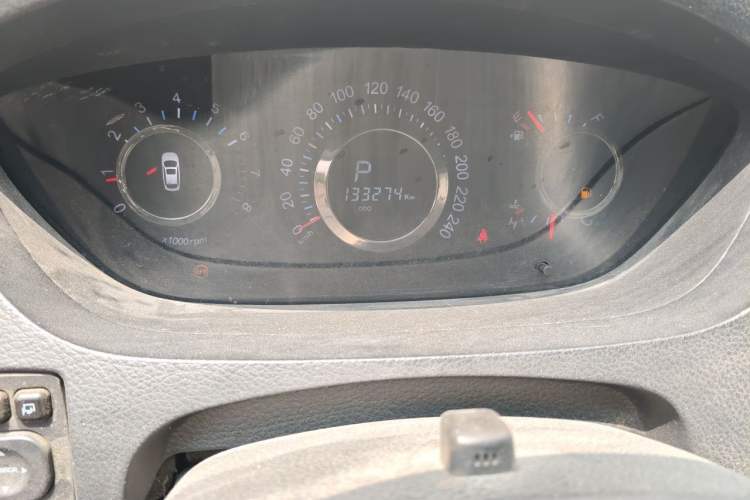Used Luxgen Great 7 SUV 2012 Limited-Edition Sharp Model 2.2T Two-Wheel Drive Smart Version Odometer Close Up