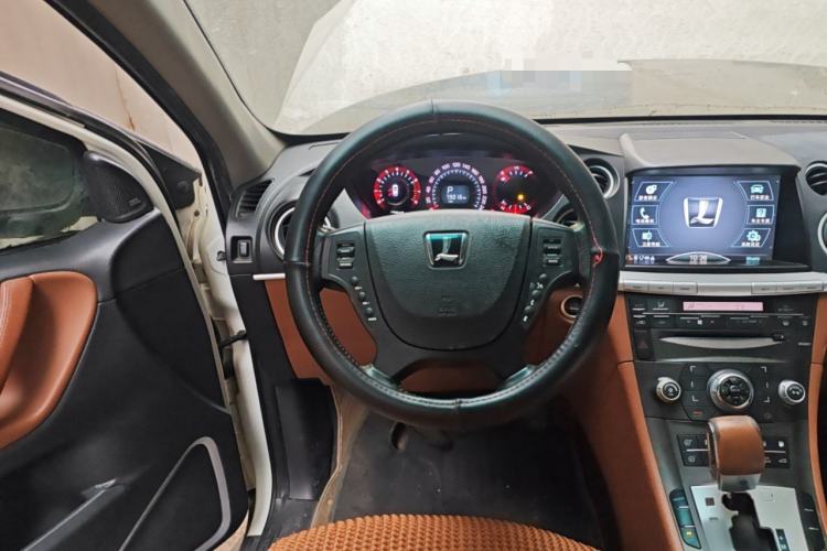 Used Luxgen Great 7 SUV 2012 Limited-Edition Sharp Model 2.2T Two-Wheel Drive Smart Version Steering Wheel