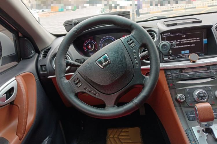 Used Luxgen Great 7 SUV 2012 Limited-Edition Sharp Model 2.2T Two-Wheel Drive Smart Version Steering Wheel