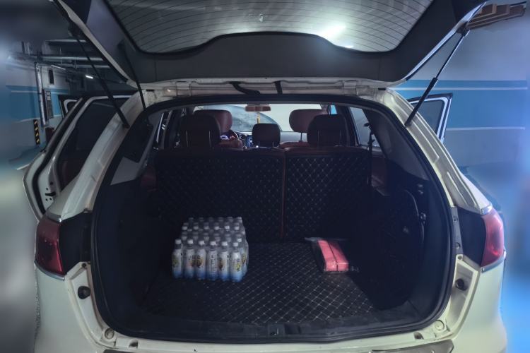 Used Luxgen Great 7 SUV 2012 2.2T Two-Wheel-Drive Flagship Version Trunk