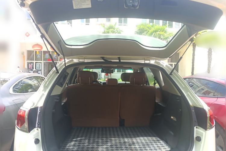 Used Luxgen Great 7 SUV 2012 Limited-Edition Sharp Edition 2.2T All-Wheel-Drive Prestige Model Trunk