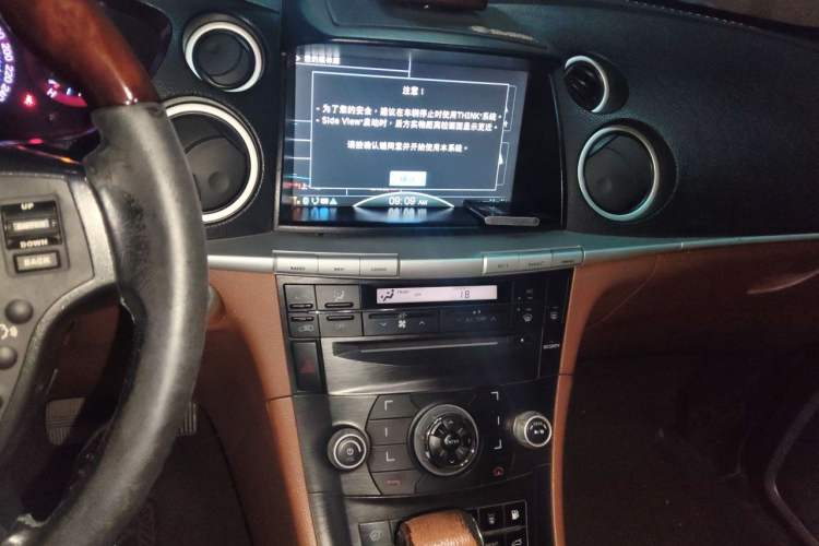 Used Luxgen Great 7 SUV 2012 Limited-Edition Sharp Model 2.2T Two-Wheel Drive Smart Version Audio And AC Panel