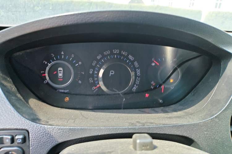 Used Luxgen Great 7 SUV 2012 Limited-Edition Sharp Model 2.2T Two-Wheel Drive Smart Version Instrument Cluster