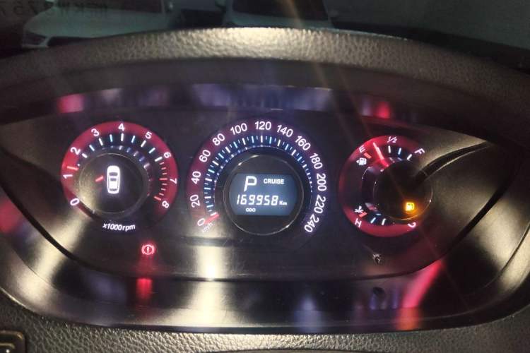 Used Luxgen Great 7 SUV 2012 Limited-Edition Sharp Model 2.2T Two-Wheel Drive Smart Version Instrument Cluster