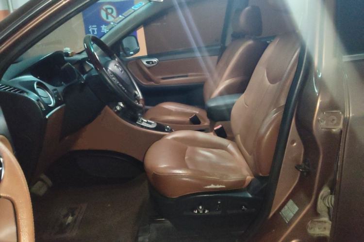 Used Luxgen Great 7 SUV 2012 Limited-Edition Sharp Model 2.2T Two-Wheel Drive Smart Version Left Front Seat
