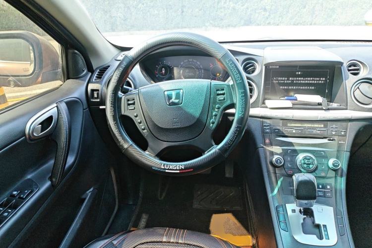 Used Luxgen Great 7 SUV 2012 Limited-Edition Sharp Model 2.2T Two-Wheel Drive Smart Version Steering Wheel