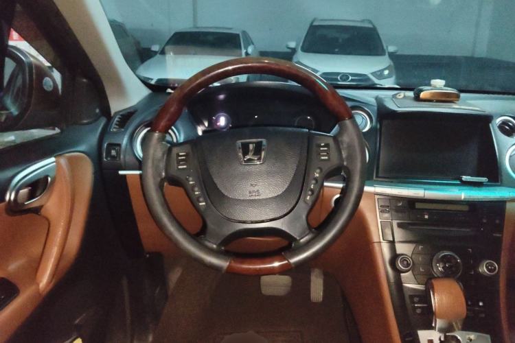 Used Luxgen Great 7 SUV 2012 Limited-Edition Sharp Model 2.2T Two-Wheel Drive Smart Version Steering Wheel