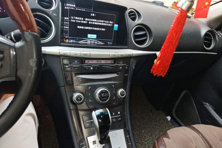 Used Luxgen Great 7 SUV 2013 Limited-Edition Sharp Model 2.2T Two-Wheel-Drive Smart Version Audio And AC Panel