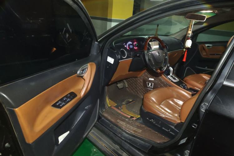 Used Luxgen Great 7 SUV 2013 Limited-Edition Sharp Model 2.2T Two-Wheel-Drive Smart Version Driver Seat